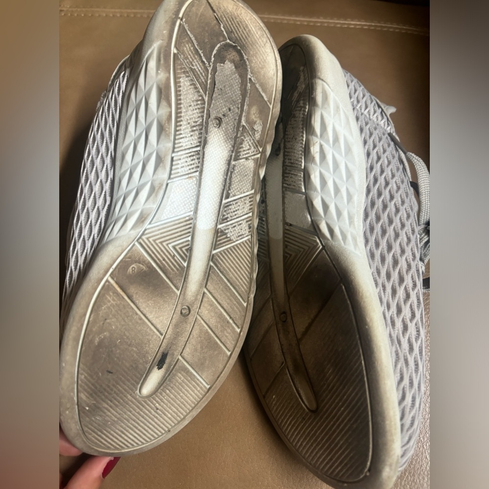 Grey sneakers - Picture 2 of 2